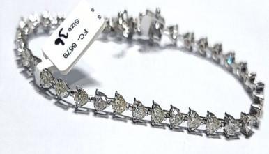 3.15 Ct Pear Shape Diamond 18Kt White Gold Tennis Bracelet